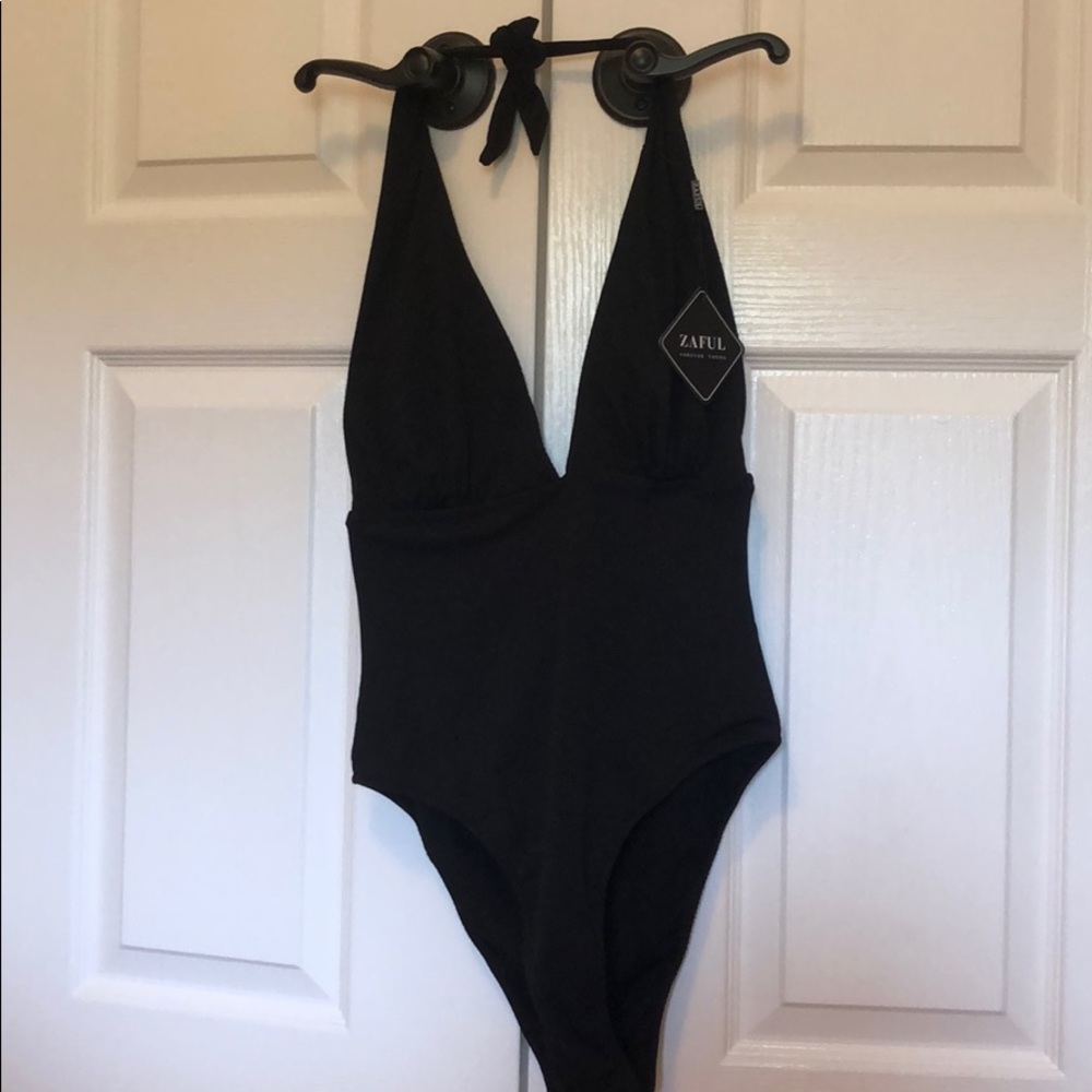 ZAFUL v-neck one piece bathing suit